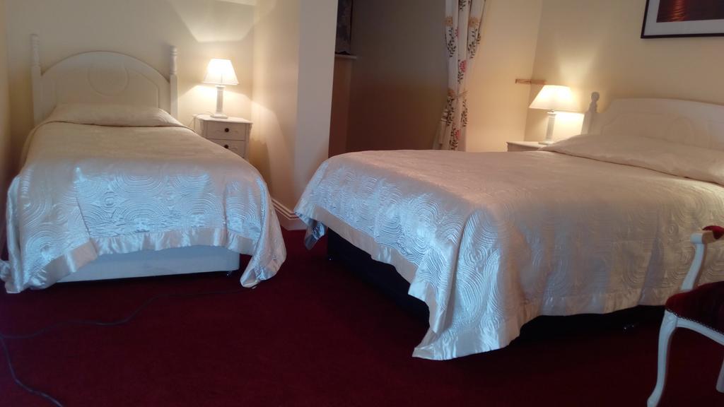 Riverdale Farmhouse Doolin Room photo